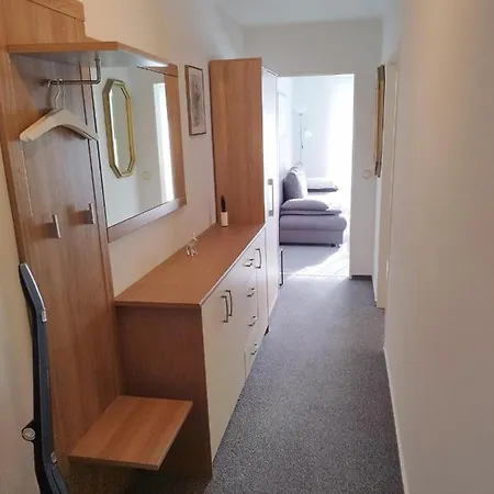 Grosszuegiges Und Helles 2-zimmer-appartement Im Kurgebiet アパート バート・クロイツナハ