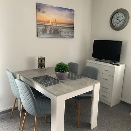 Grosszuegiges Und Helles 2-zimmer-appartement Im Kurgebiet アパート バート・クロイツナハ